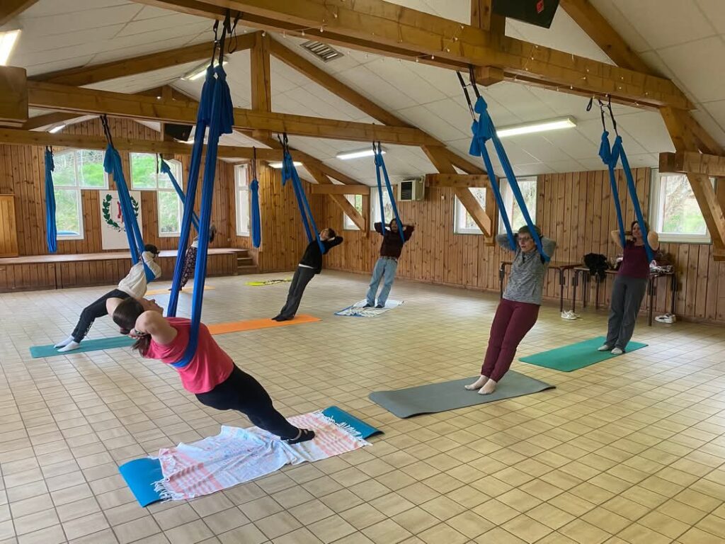 fly yoga argoud